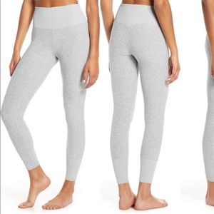 Alo 7/8 High Waist Heather Grey Lounge Legging